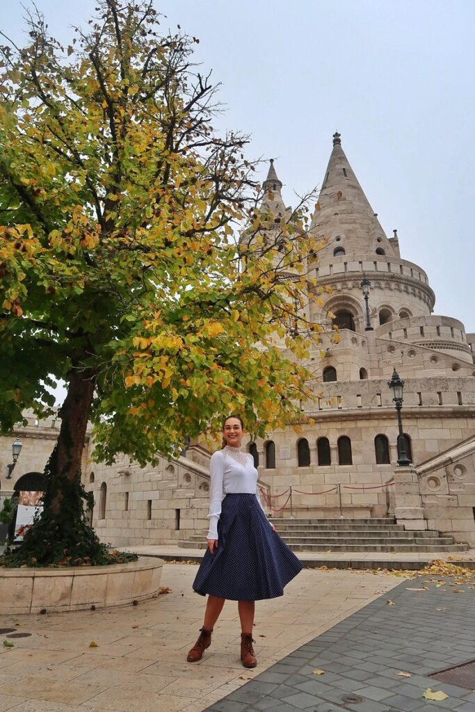 Julia is standing in front of one of the towers of Fisherman's Bastion, in Budapest. In this blog post, she shares the best tips for a trip to Budapest.